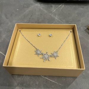 Snowflake jewelry set NWT